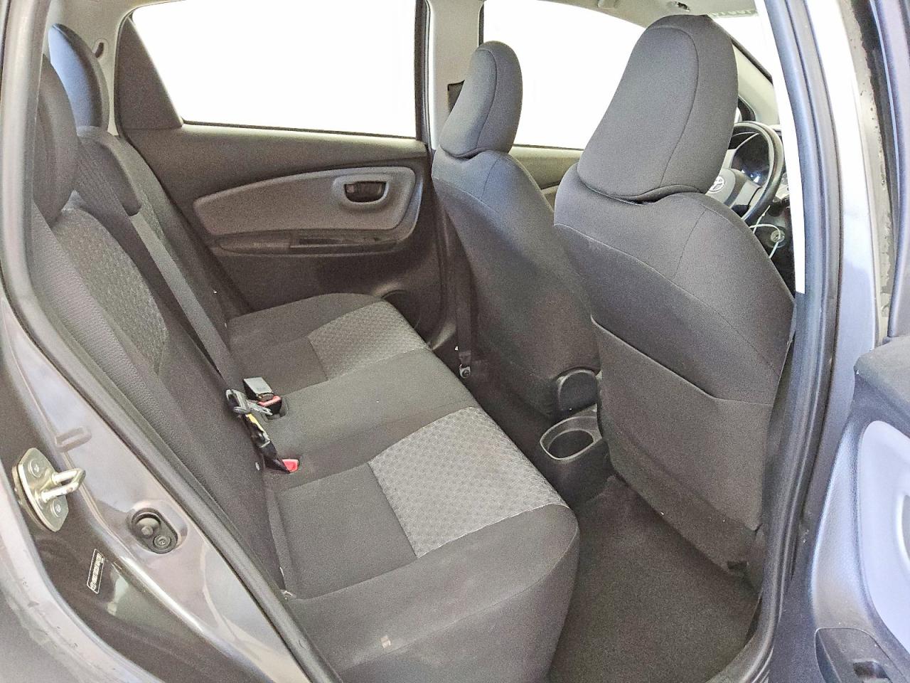 Toyota Yaris 5-door L