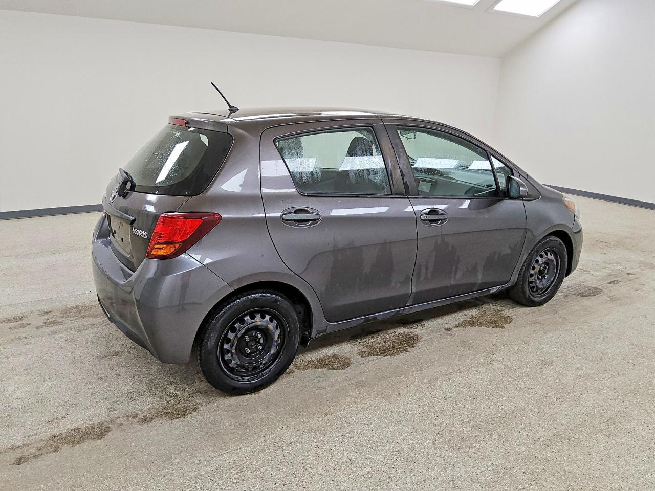 Toyota Yaris 5-door L