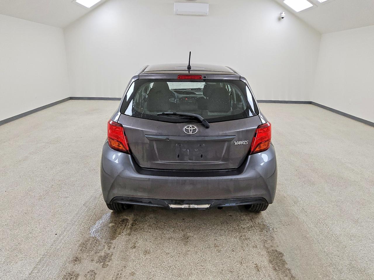 Toyota Yaris 5-door L
