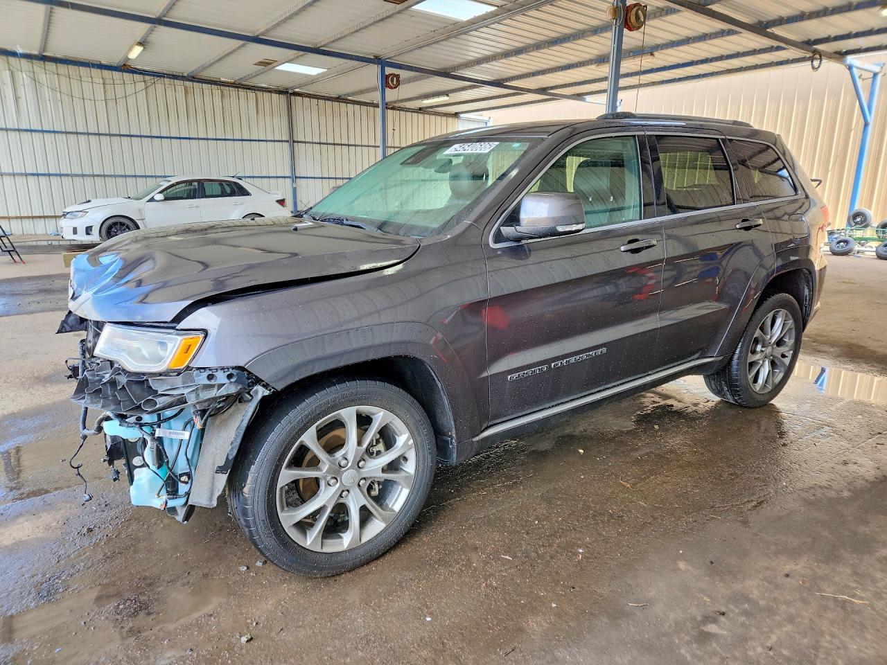 Salvage Jeep Cherokee Image