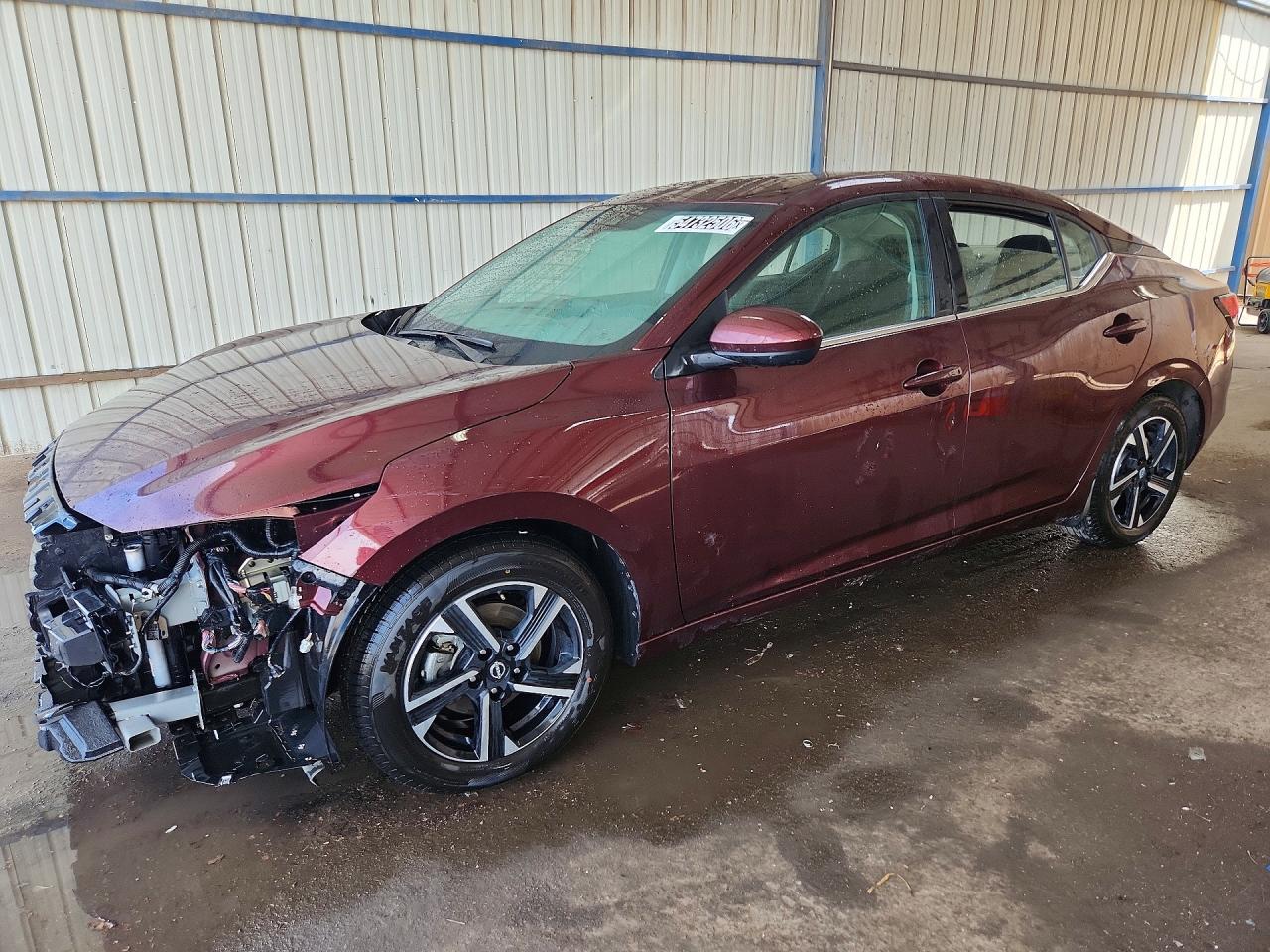 Salvage Nissan Sentra Image