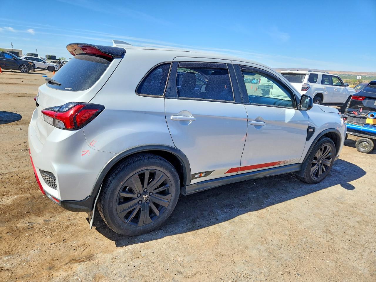 Mitsubishi Outlander S