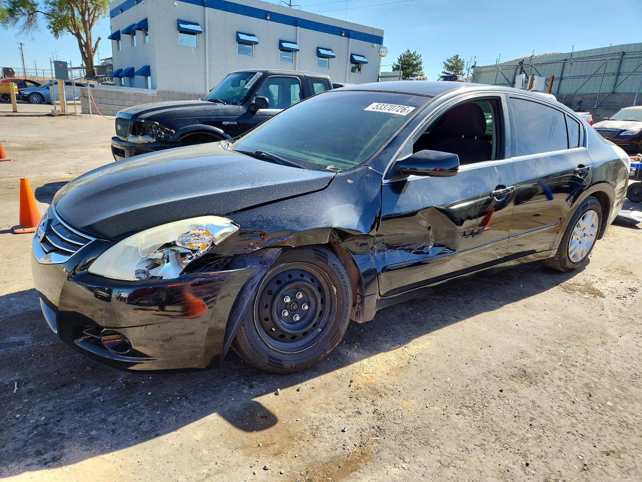 Salvage Nissan Altima Image