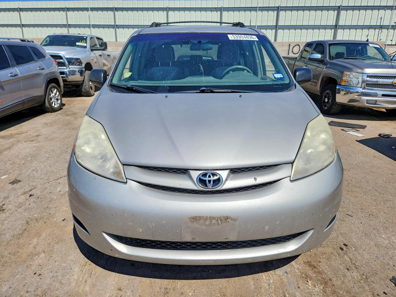 Toyota Sienna Le 8-passenger