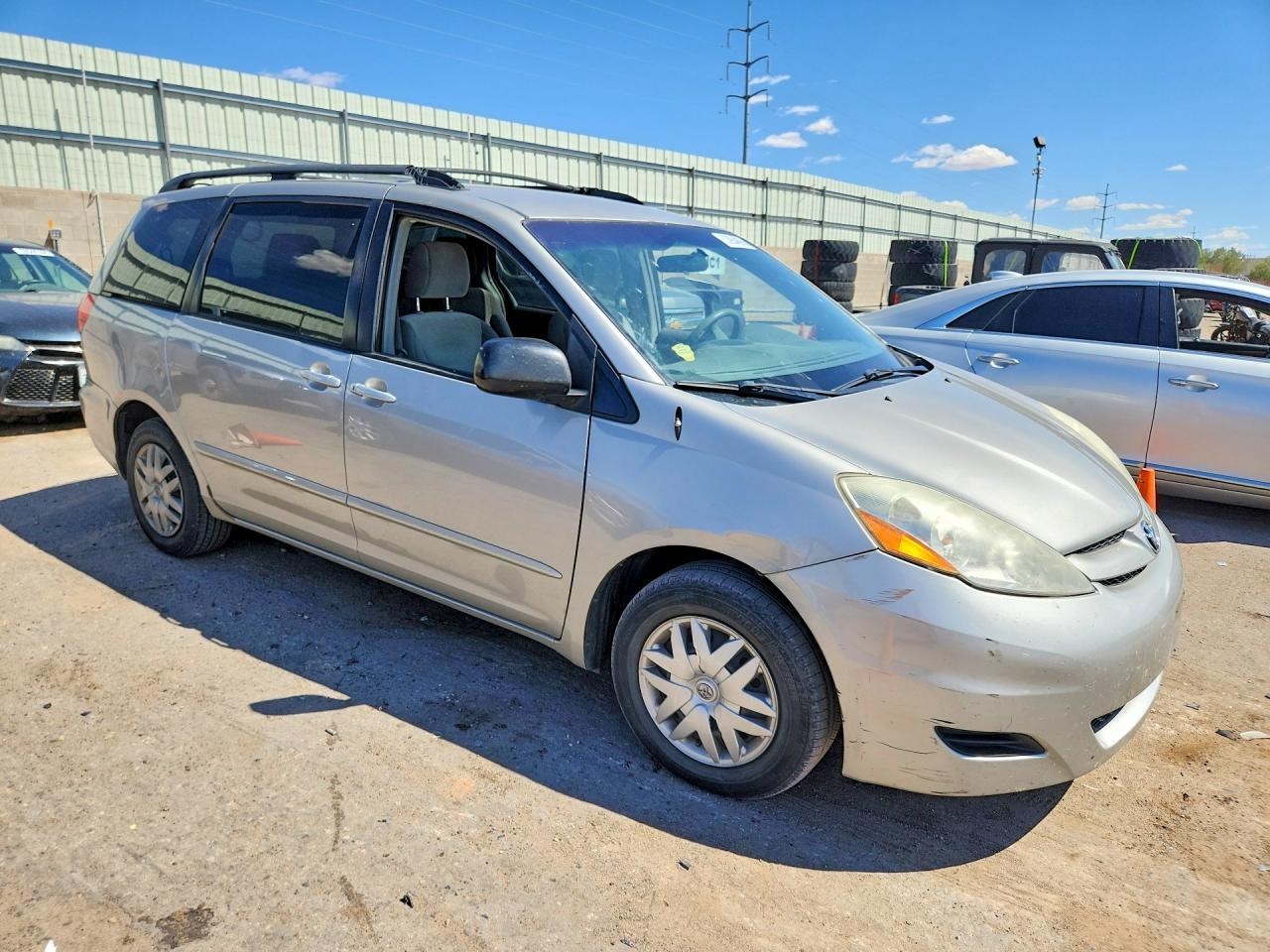 Toyota Sienna Le 8-passenger
