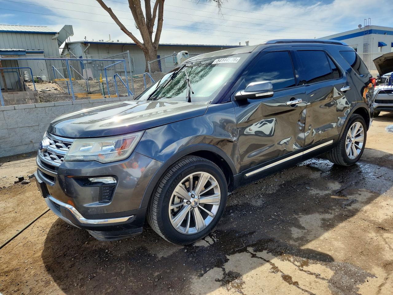Salvage Ford Explorer Image