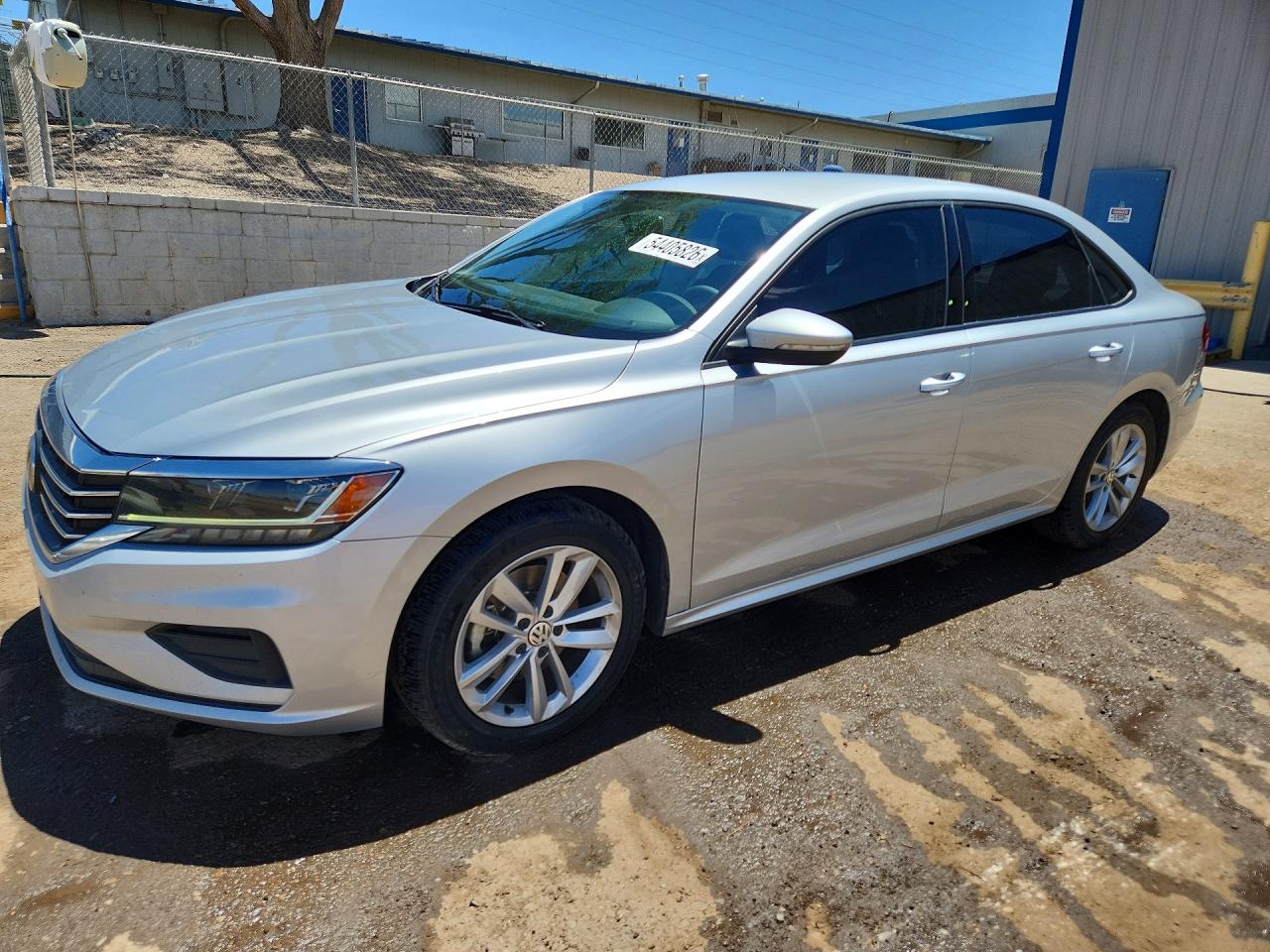 Salvage Volkswagen Passat Image