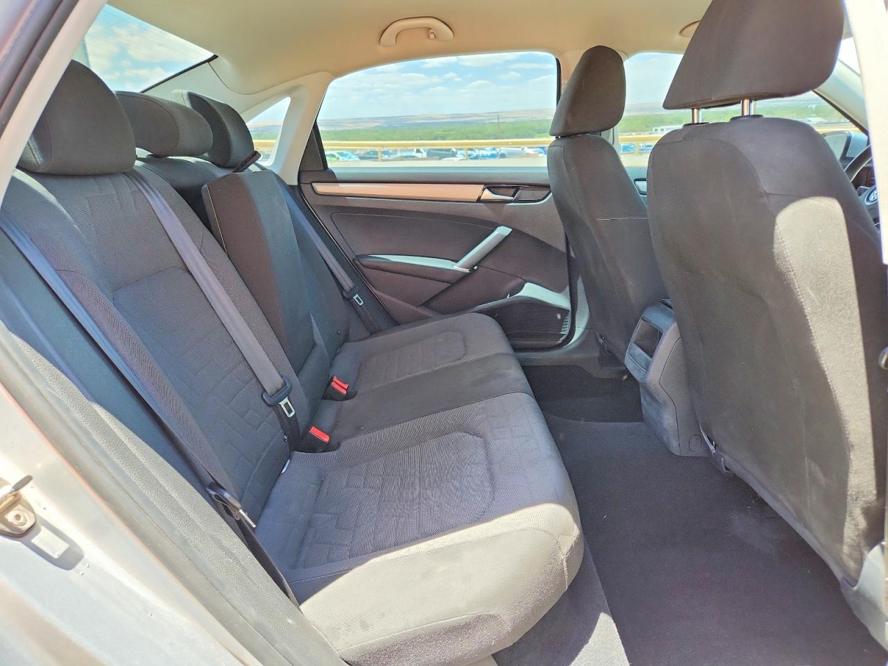 Volkswagen Passat S