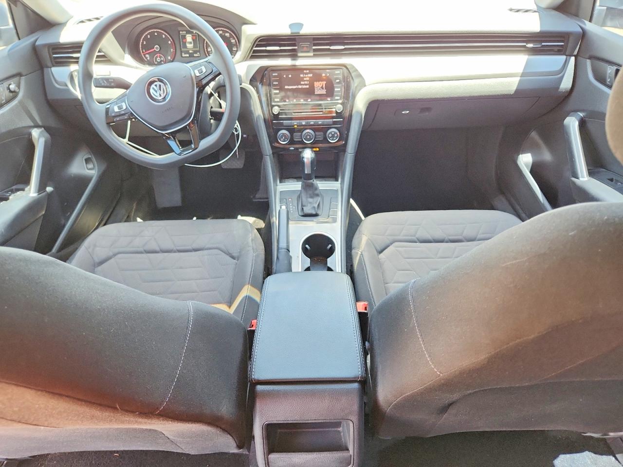 Volkswagen Passat S