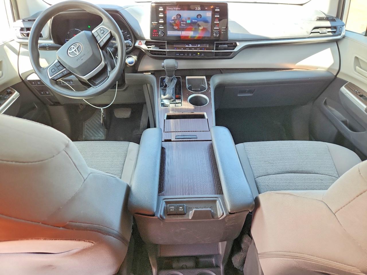 Toyota Sienna Le