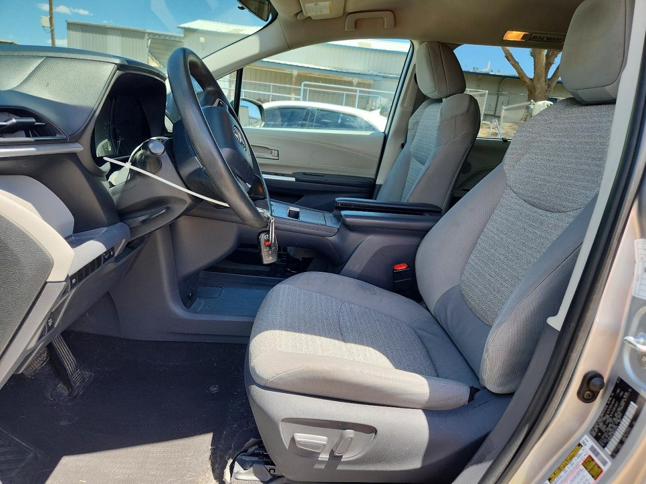 Toyota Sienna Le