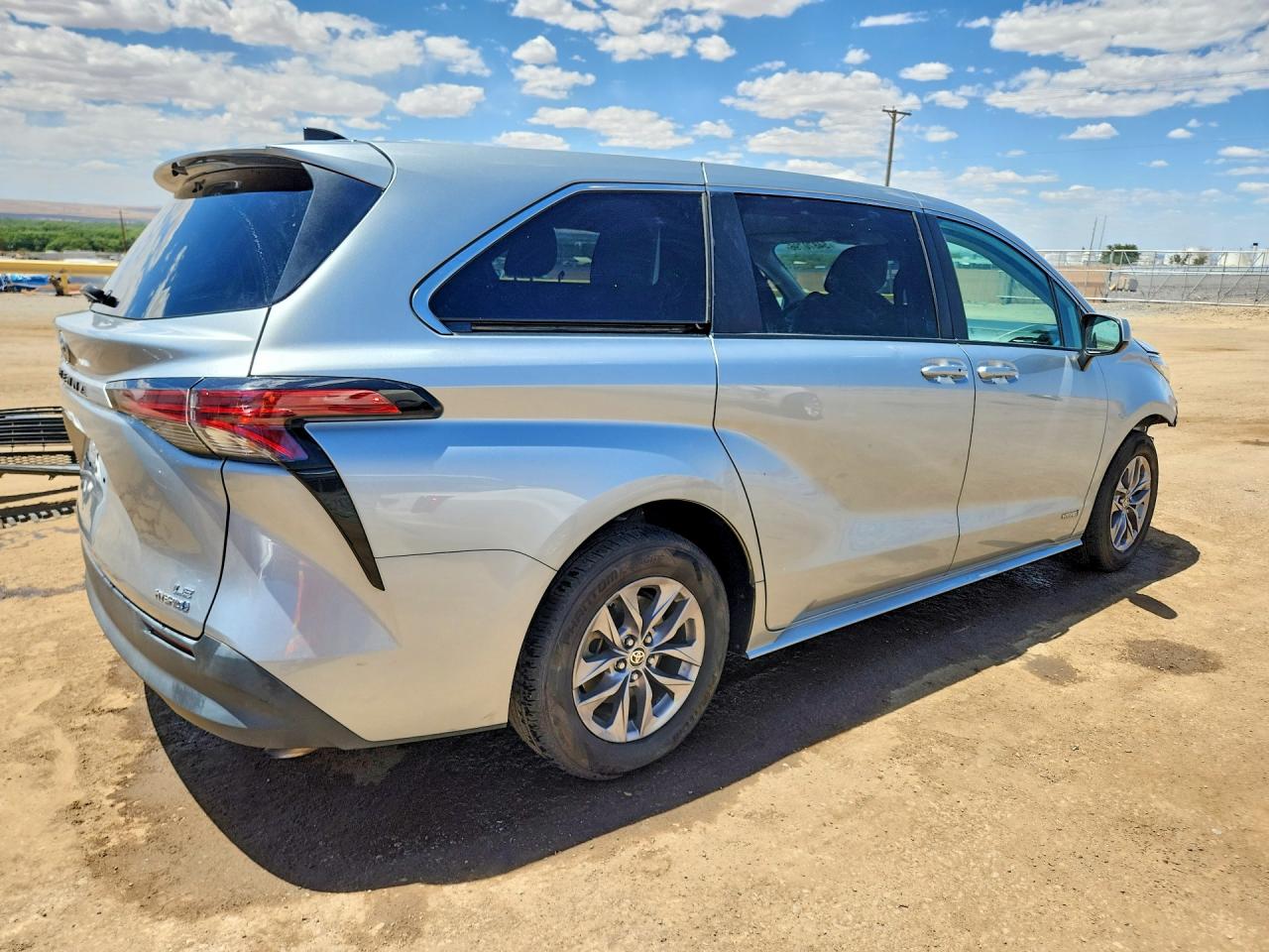 Toyota Sienna Le