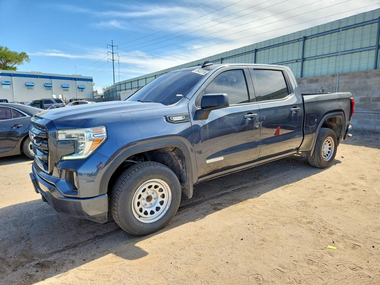 Salvage GMC Sierra Image
