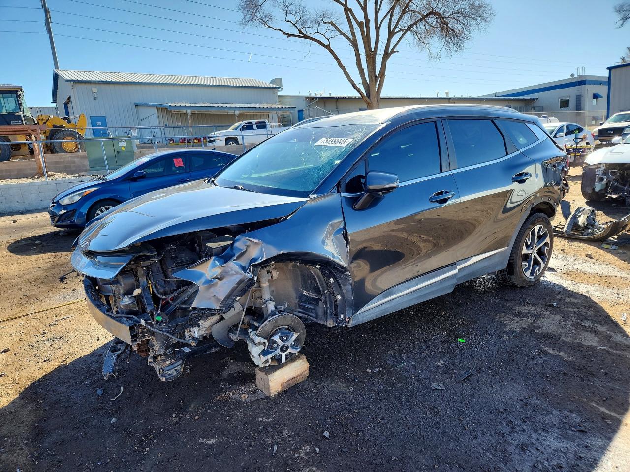 Salvage Kia Sportage Image