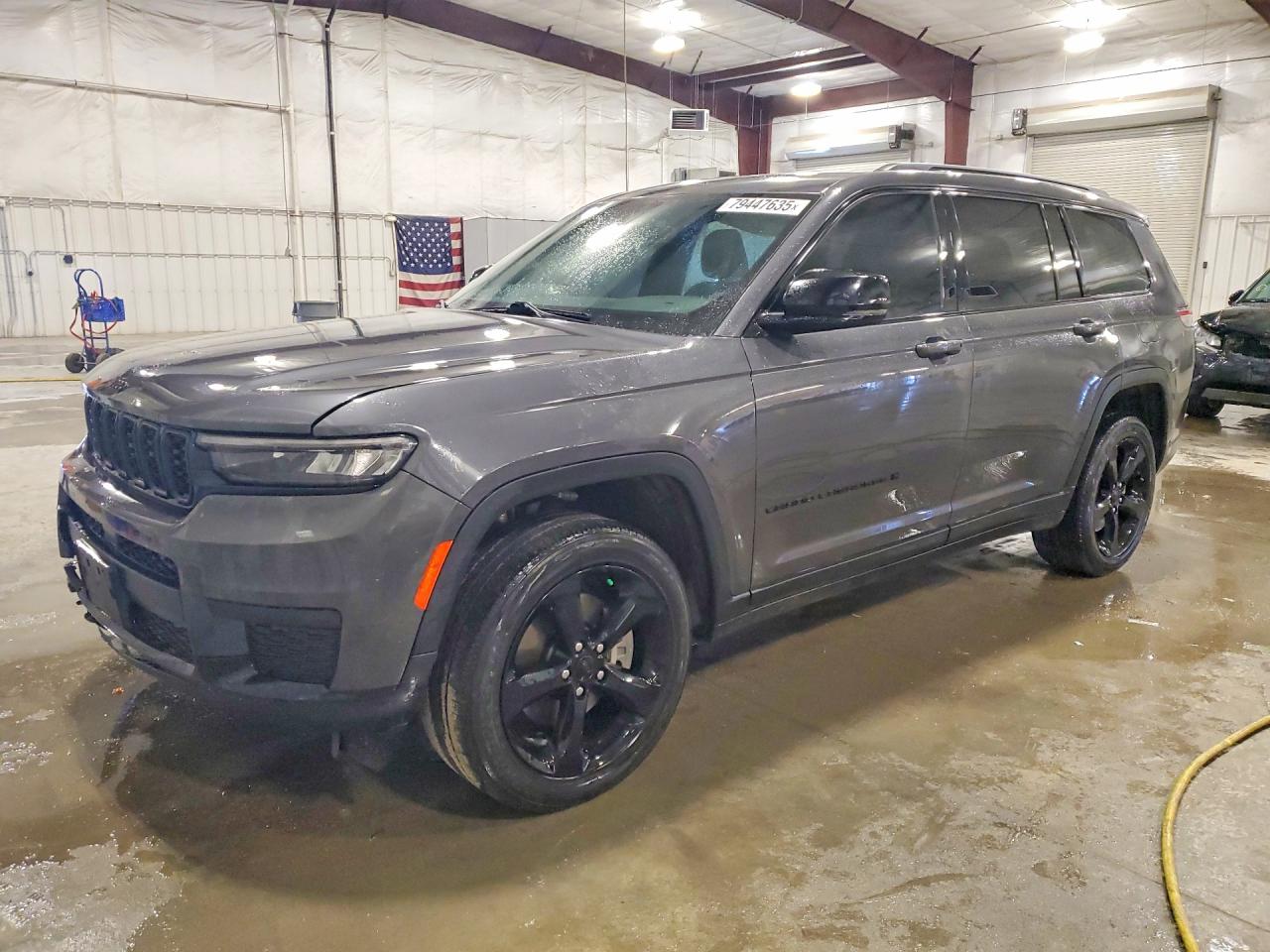 Salvage Jeep Grand Cherokee Image