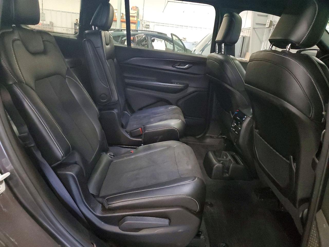 Jeep Grand Cherokee L Laredo