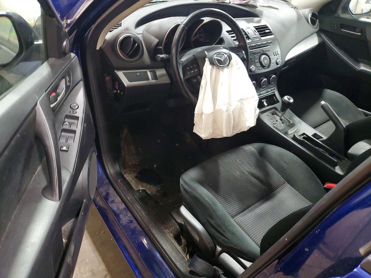 Mazda 3 I
