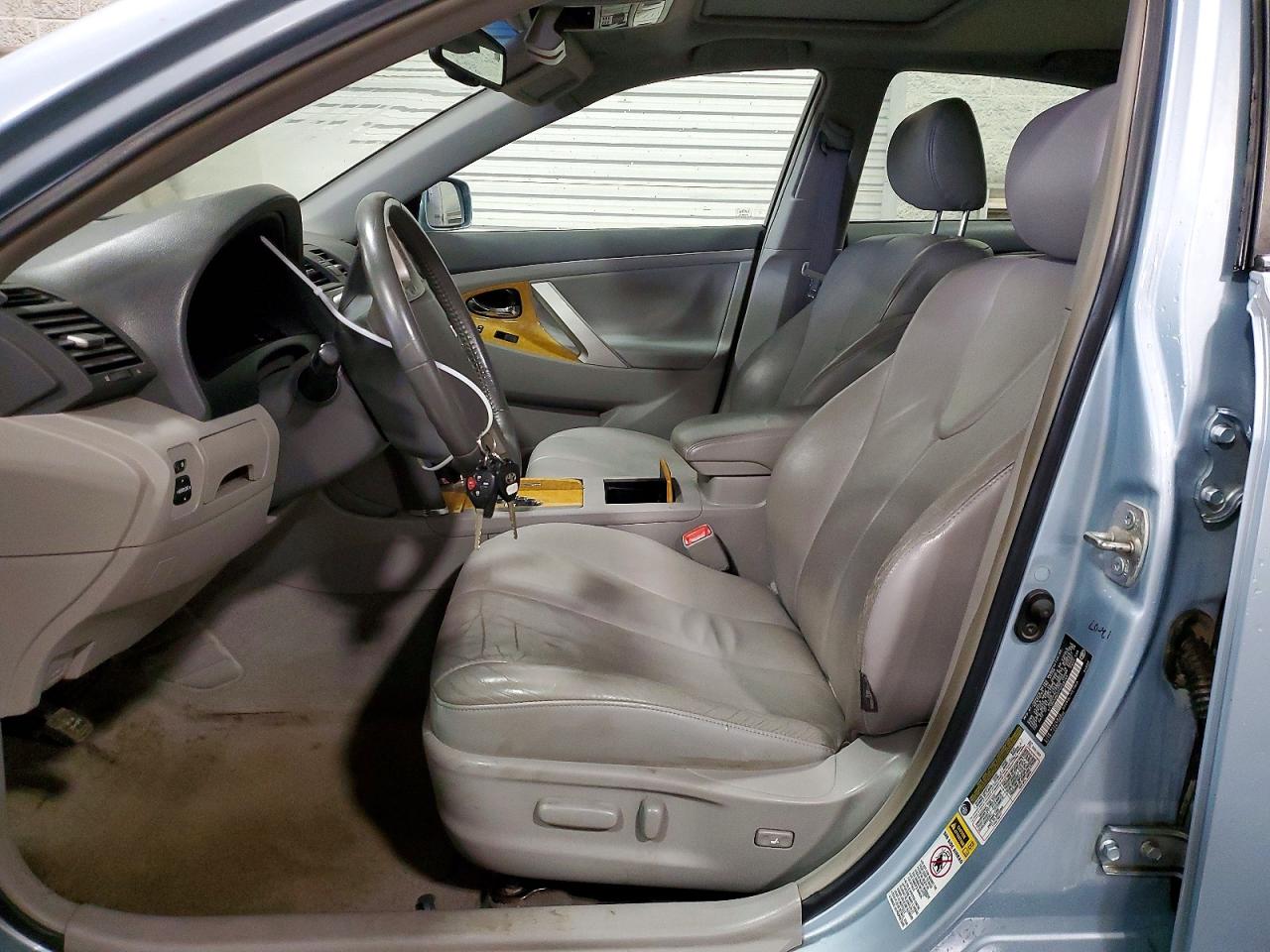Toyota Camry Xle V6