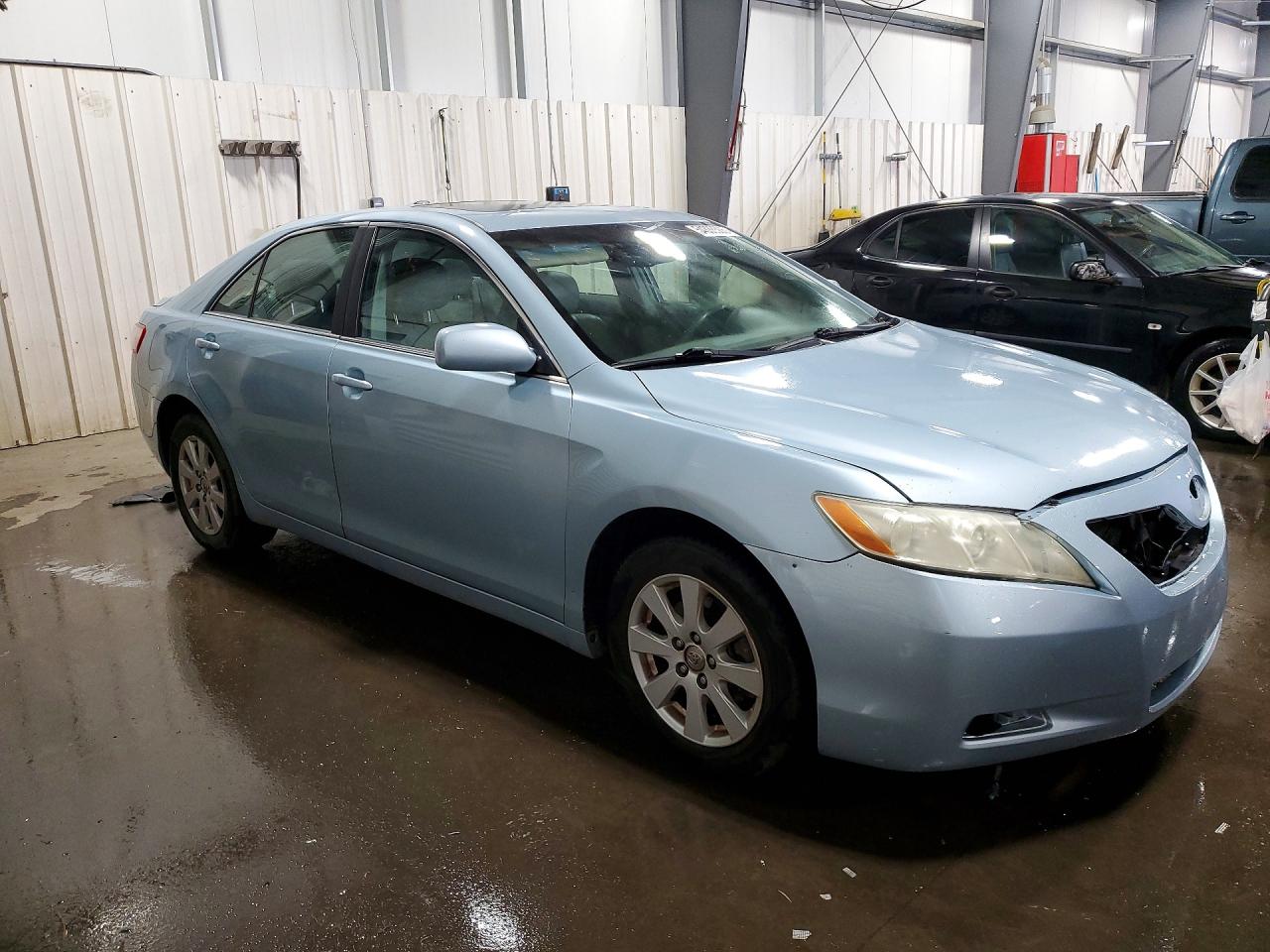 Toyota Camry Xle V6