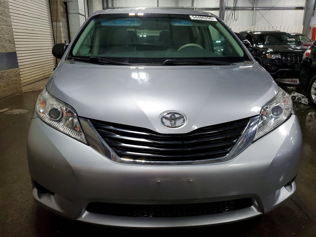 Toyota Sienna Le