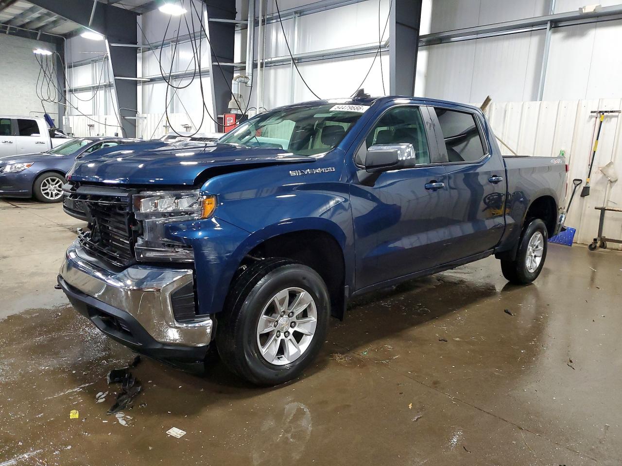 Salvage Chevrolet Silverado Image
