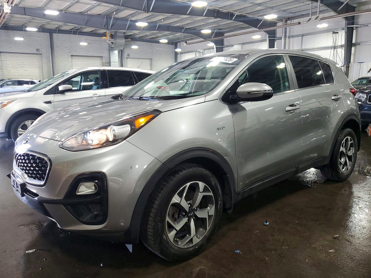Salvage Kia Sportage Image