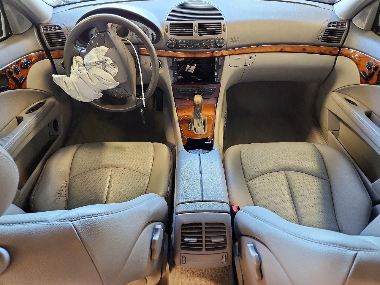 Mercedes-Benz E-Class 320