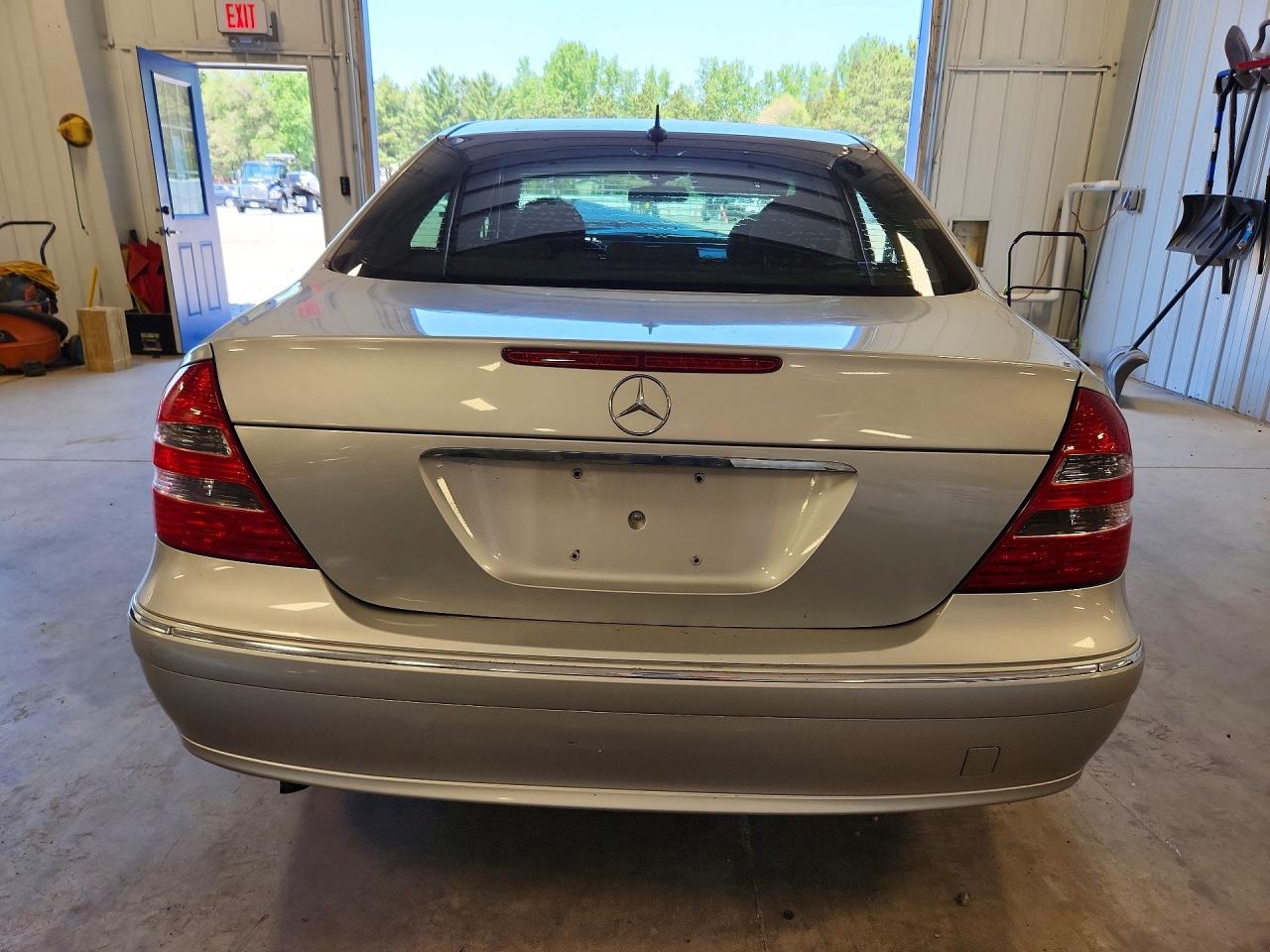 Mercedes-Benz E-Class 320