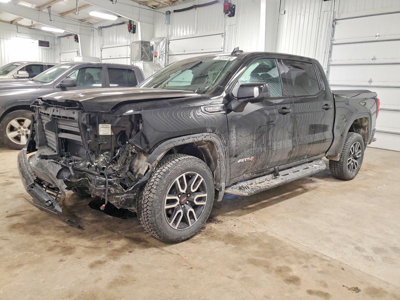 Salvage GMC Sierra Image