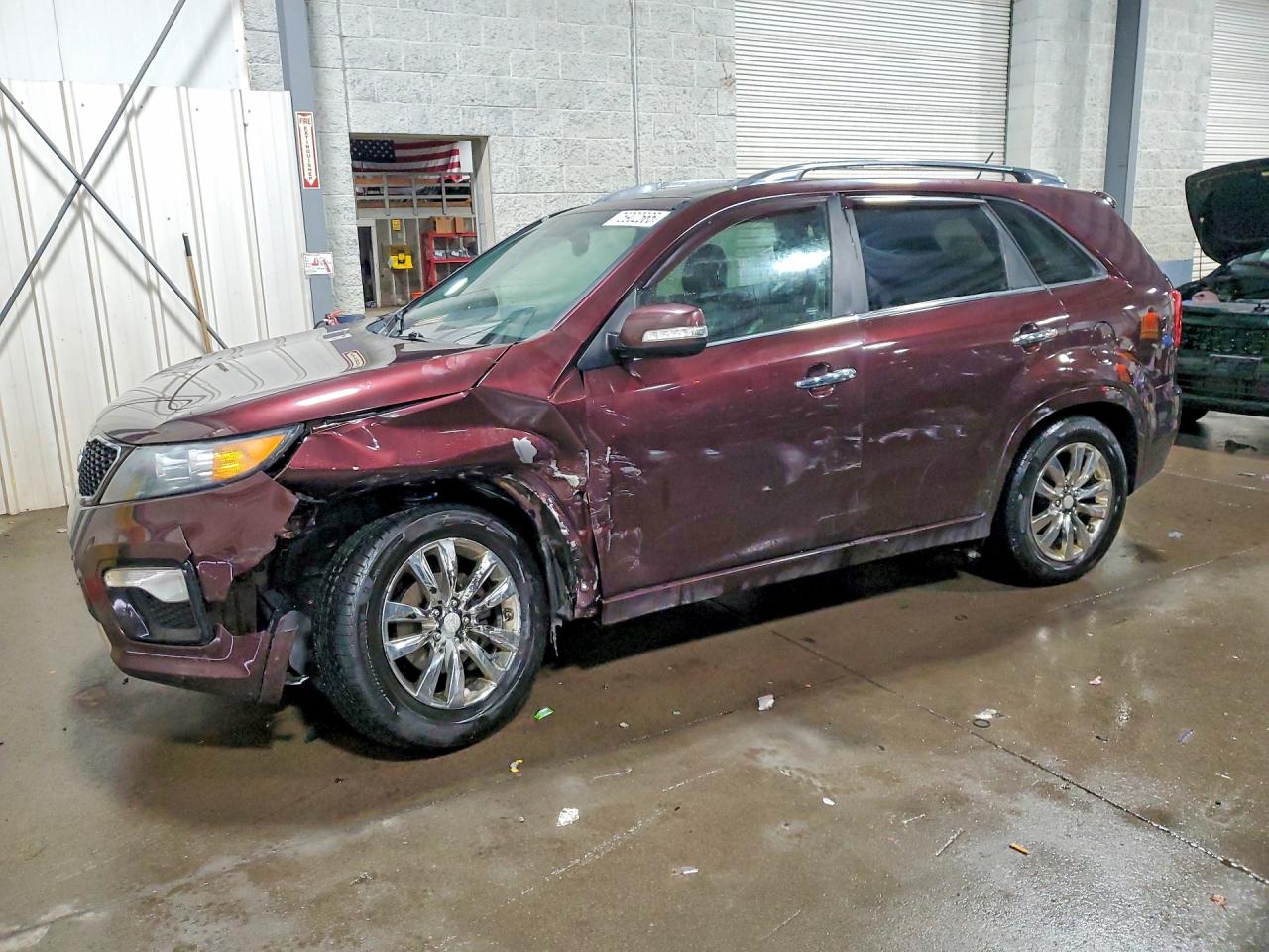Salvage Kia Sorento Image