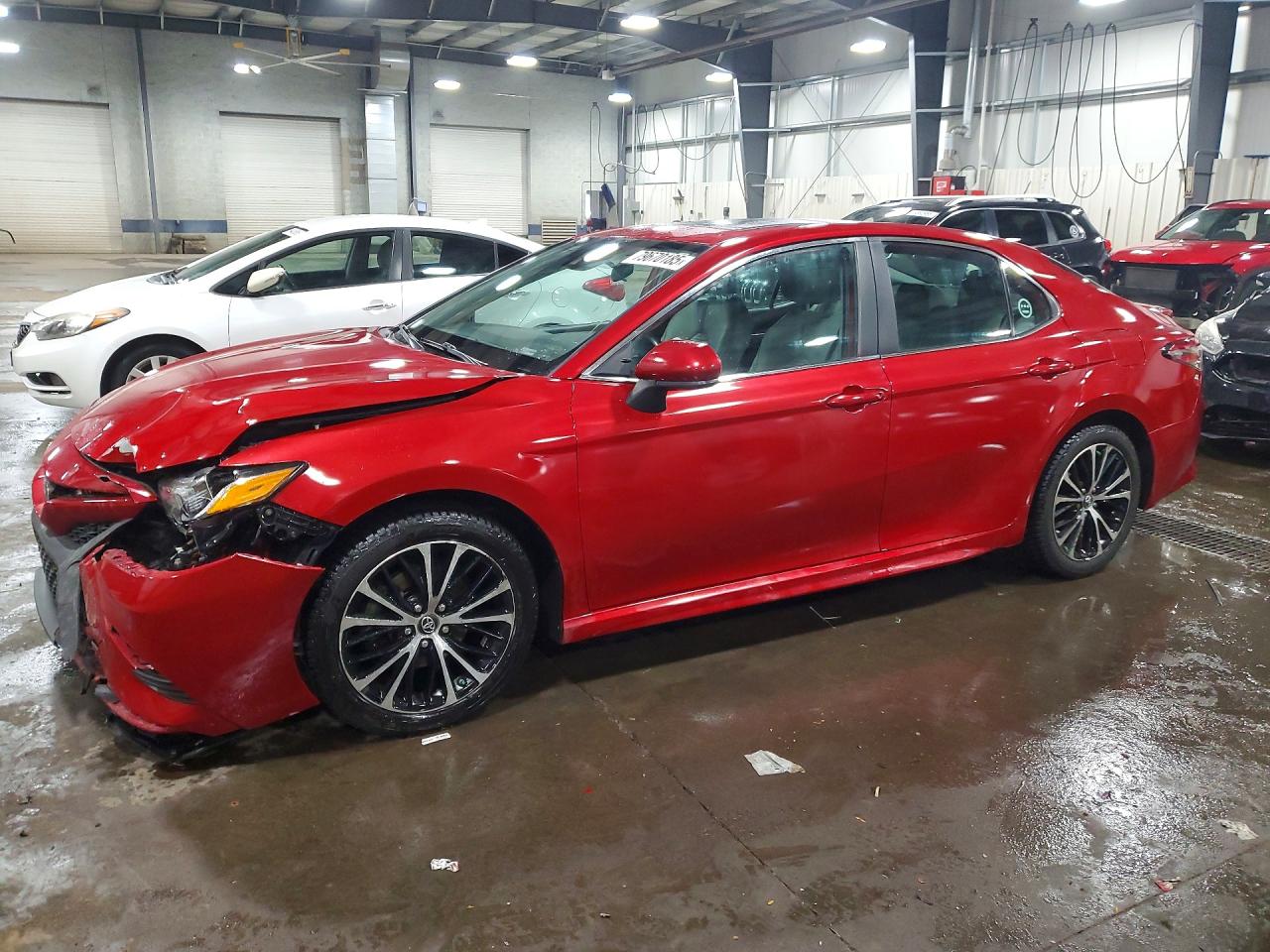 Salvage Toyota Camry Image