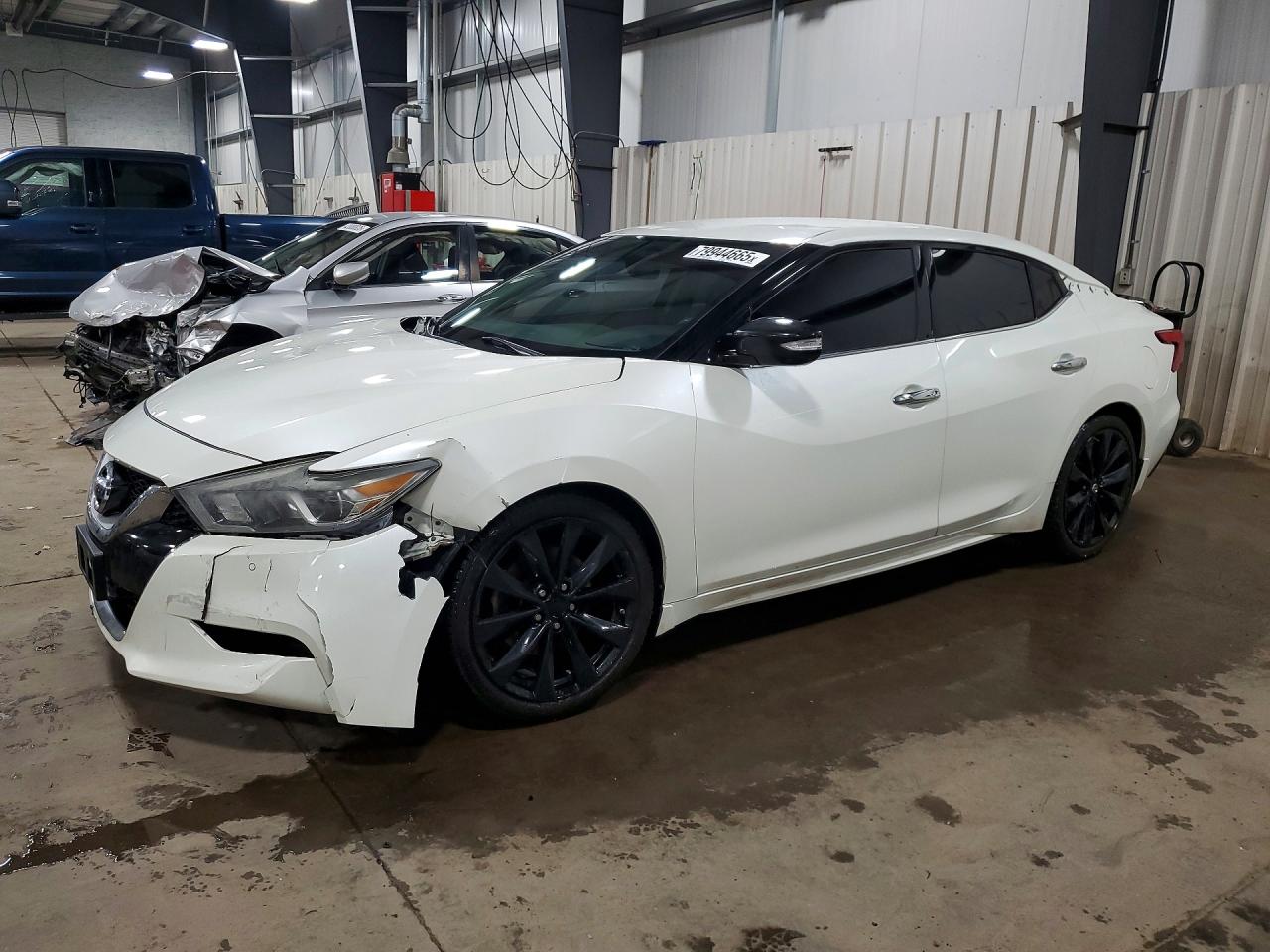 Salvage Nissan Maxima Image
