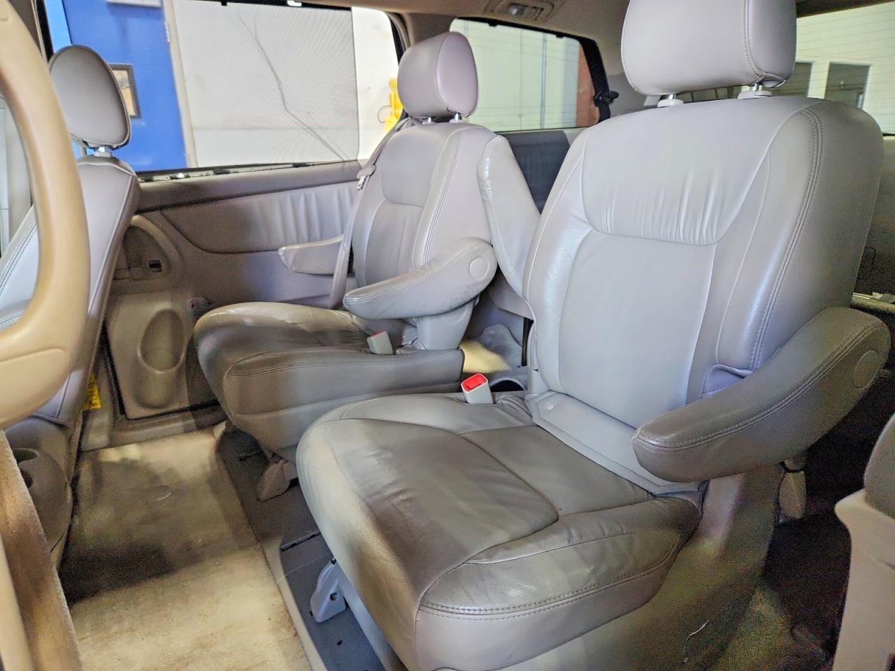 Toyota Sienna Xle