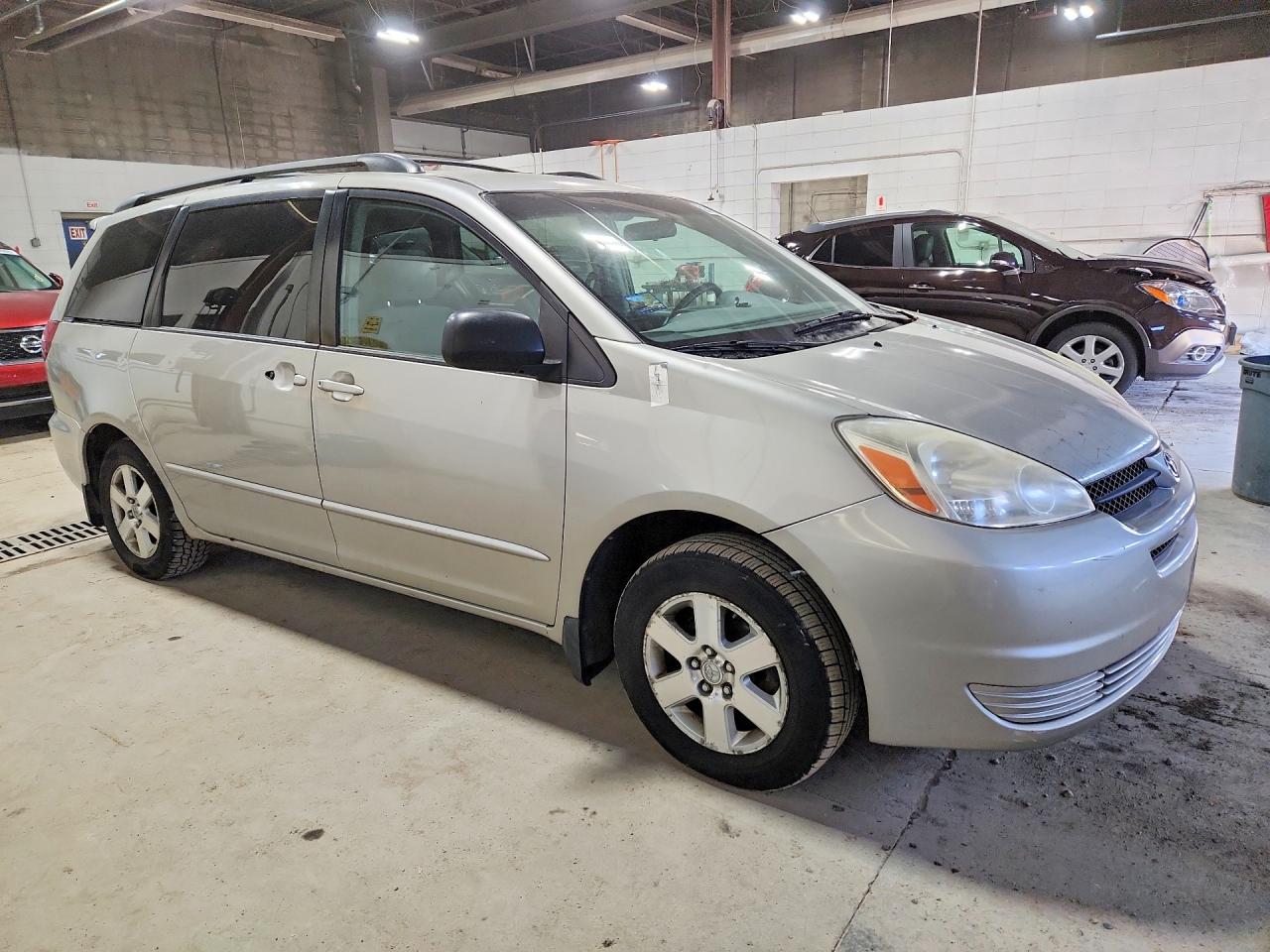Toyota Sienna Le 8 Passenger