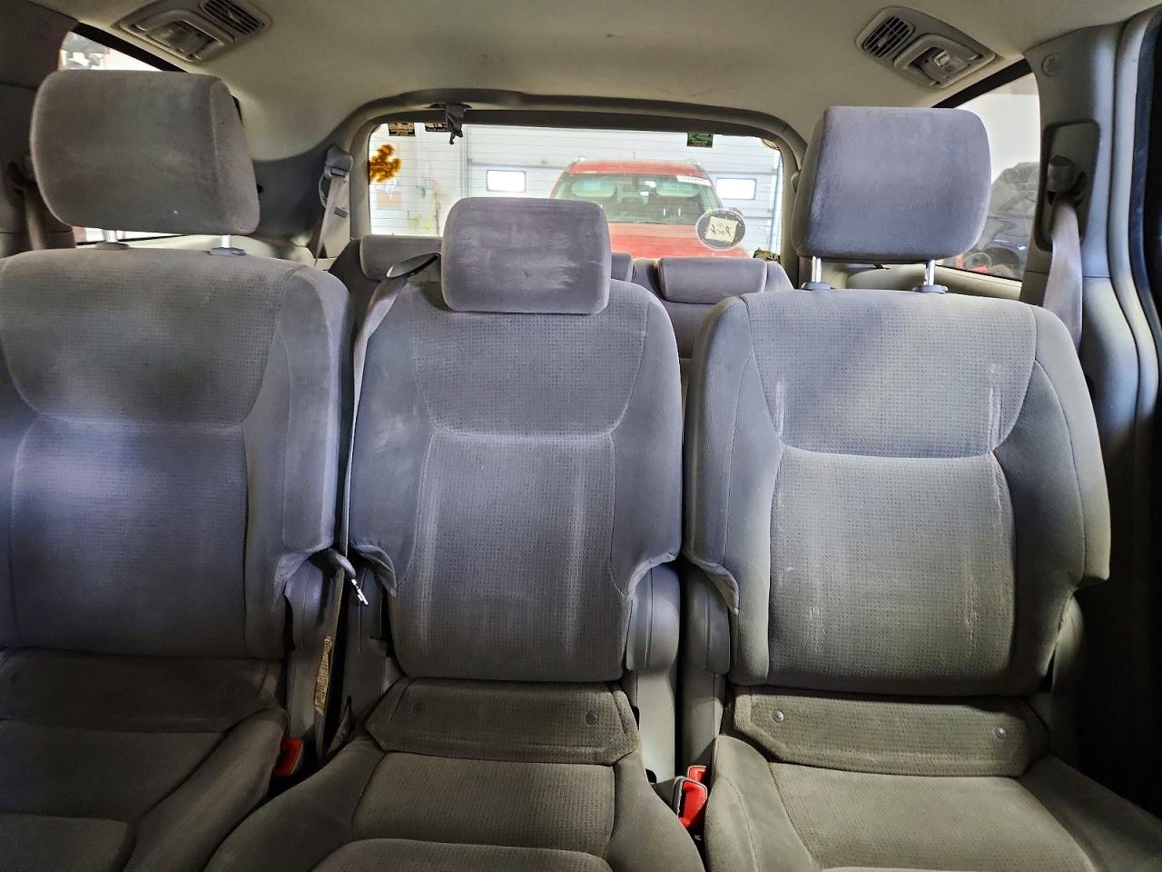 Toyota Sienna Le 8 Passenger