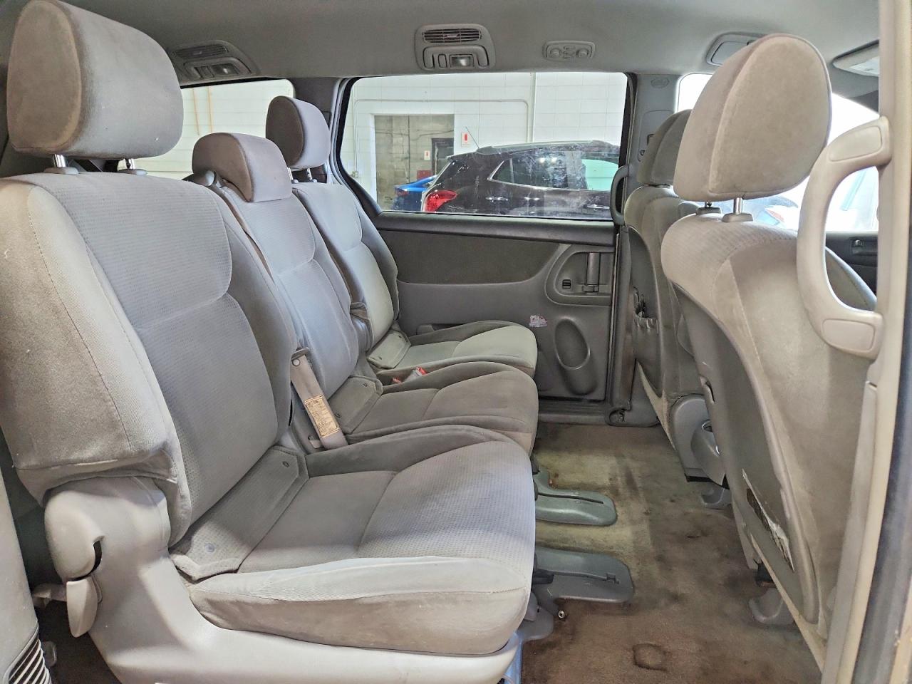 Toyota Sienna Le 8 Passenger