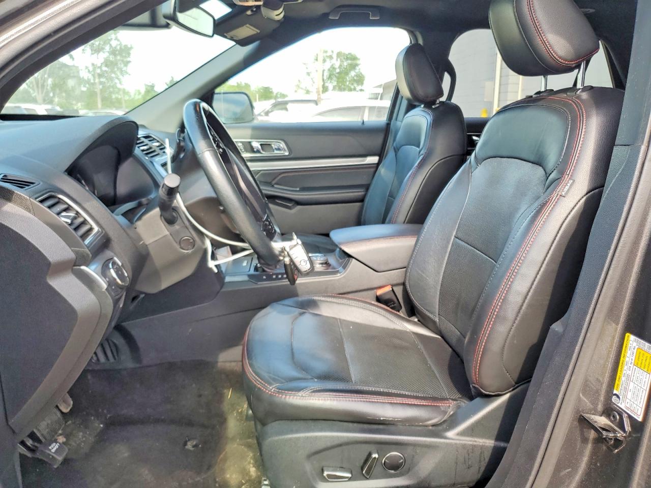 Ford Explorer Sport