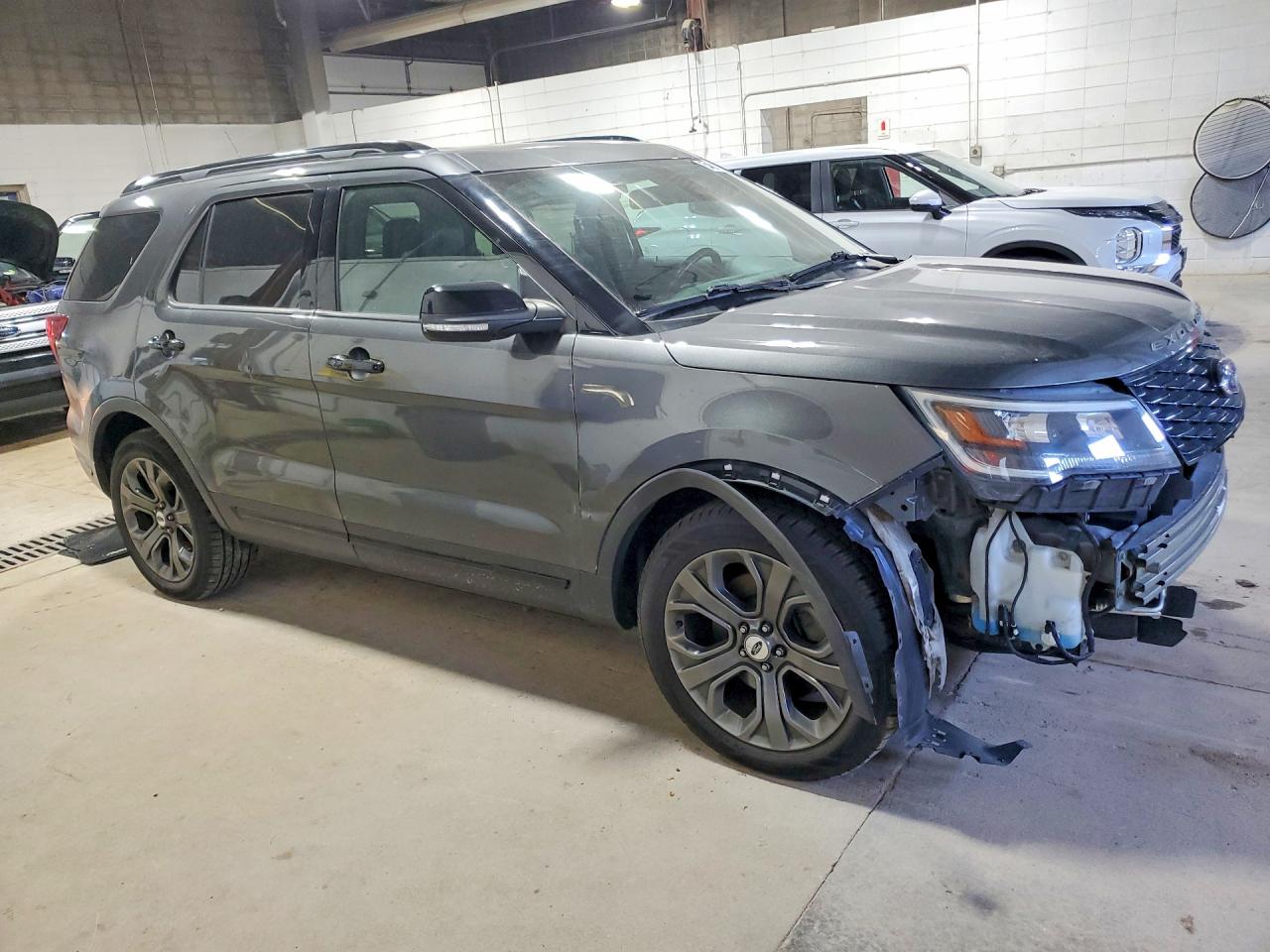 Ford Explorer Sport