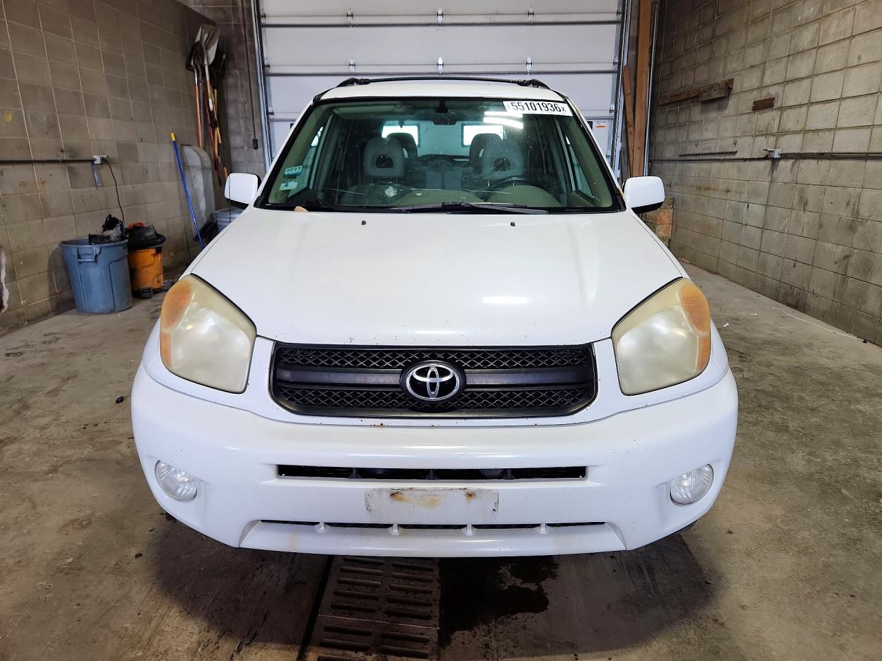 Toyota RAV4 Base