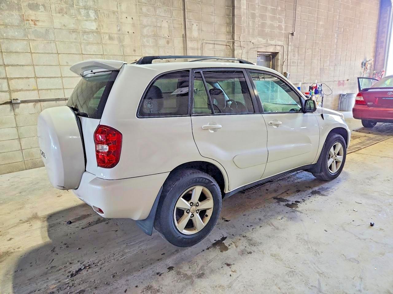 Toyota RAV4 Base