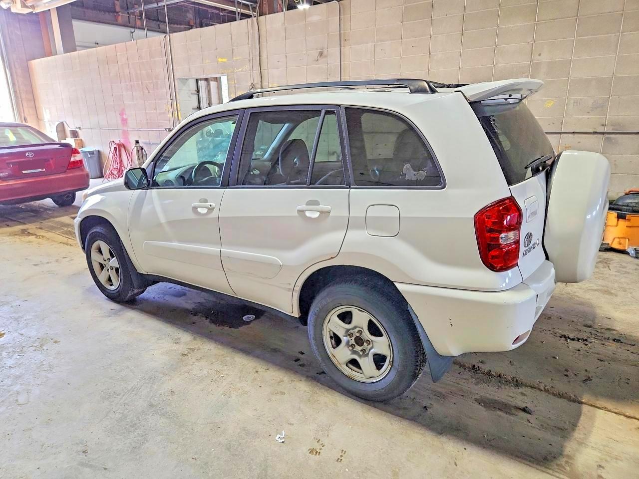 Toyota RAV4 Base