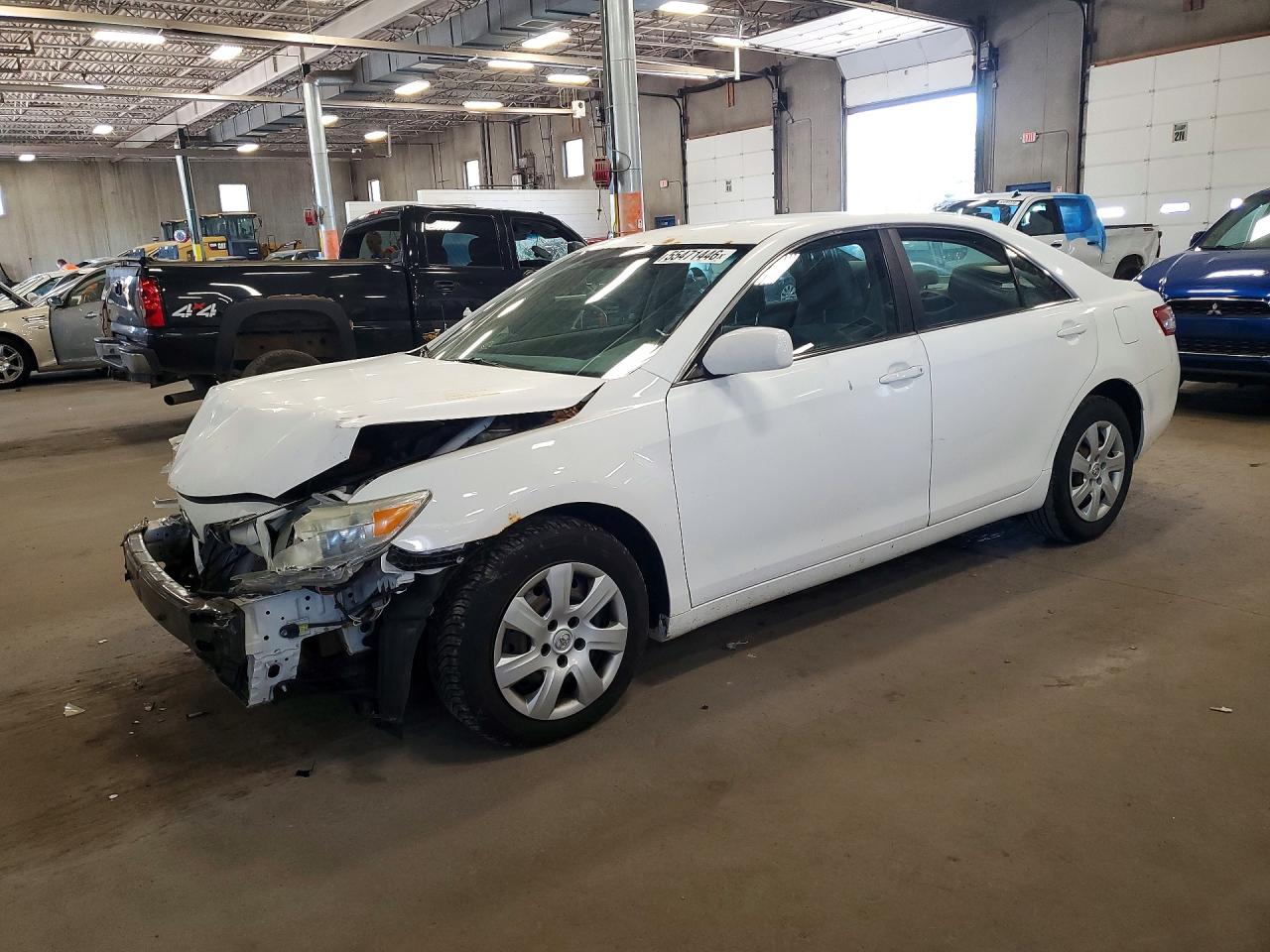 Salvage Toyota Camry Image