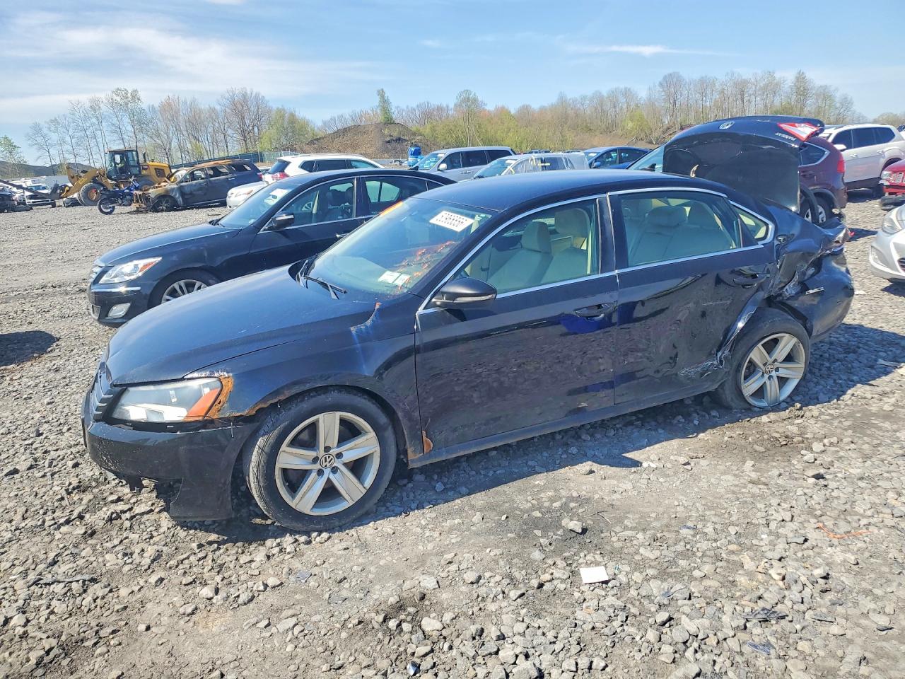 Salvage Volkswagen Passat Image