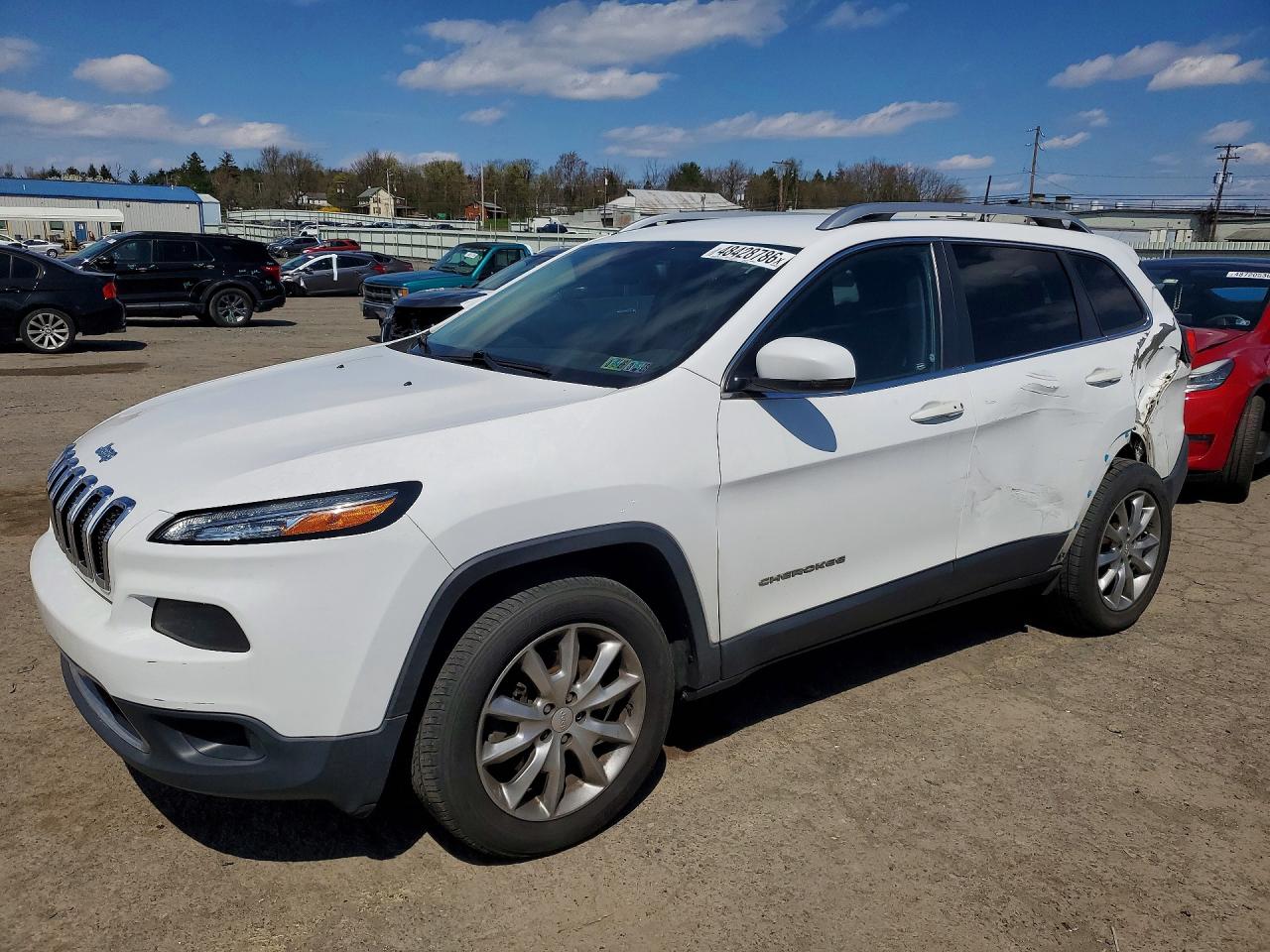Salvage Jeep Cherokee Image