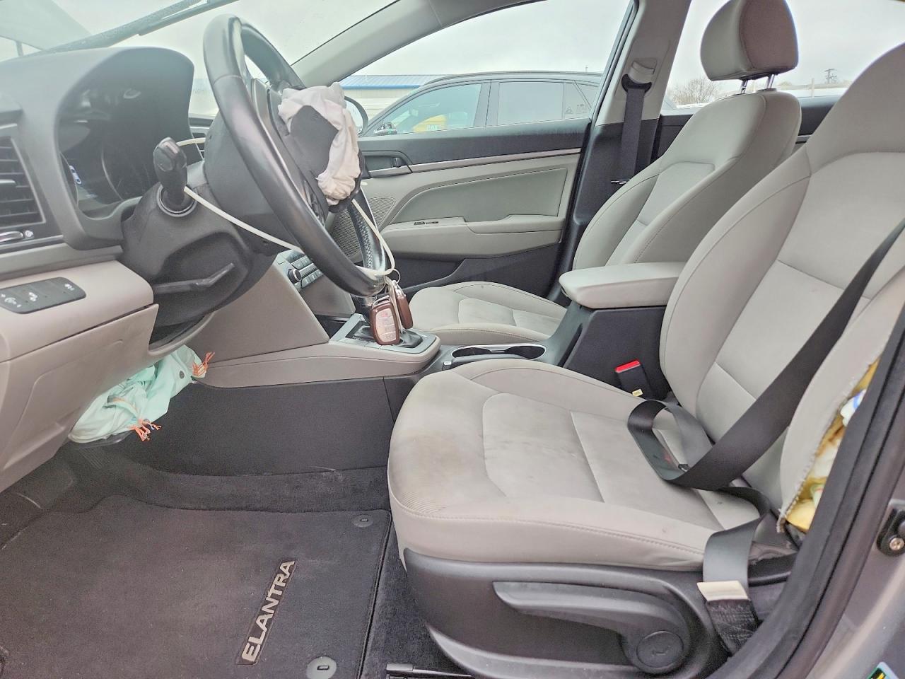 Hyundai ELANTRA Value Edition