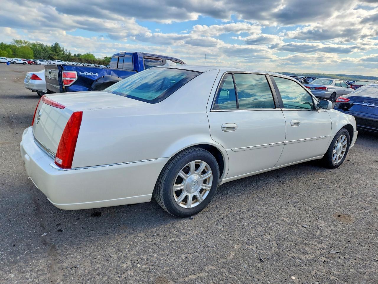 Cadillac DTS