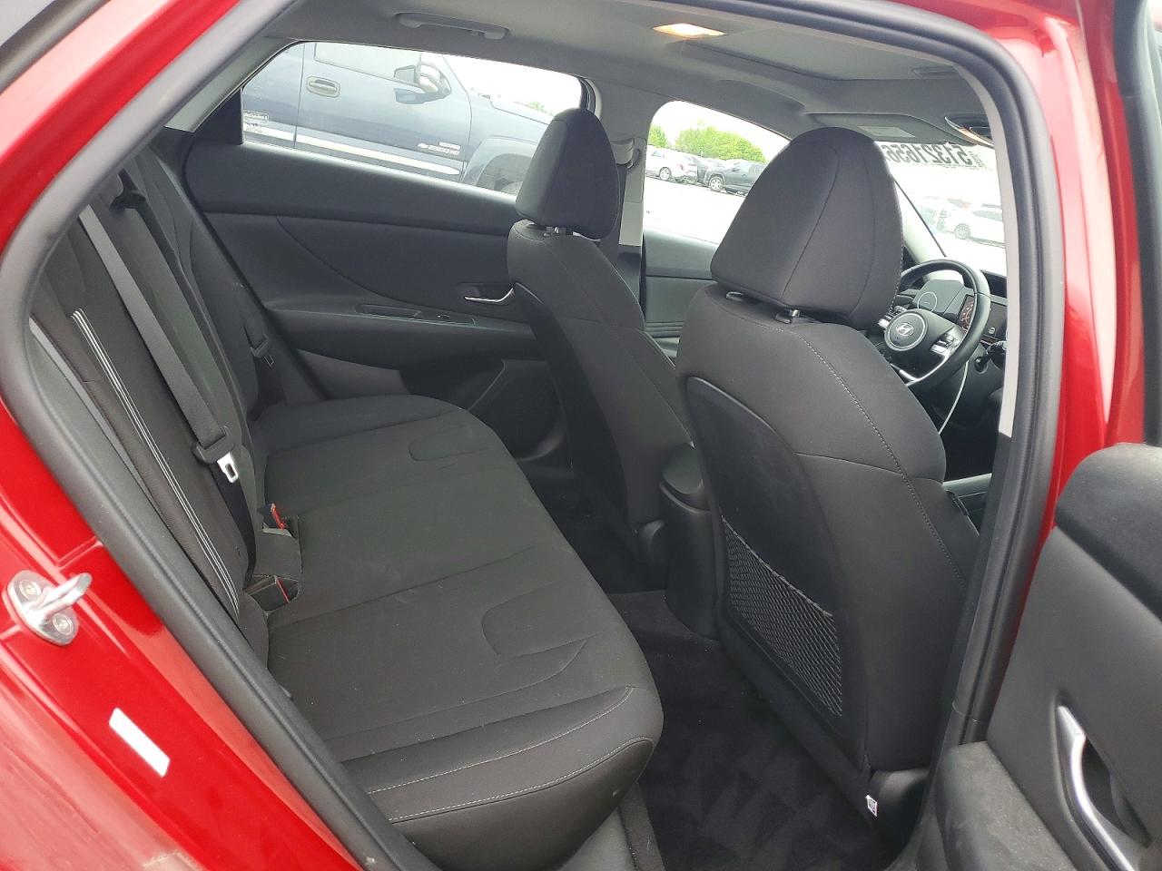 Hyundai ELANTRA Sel
