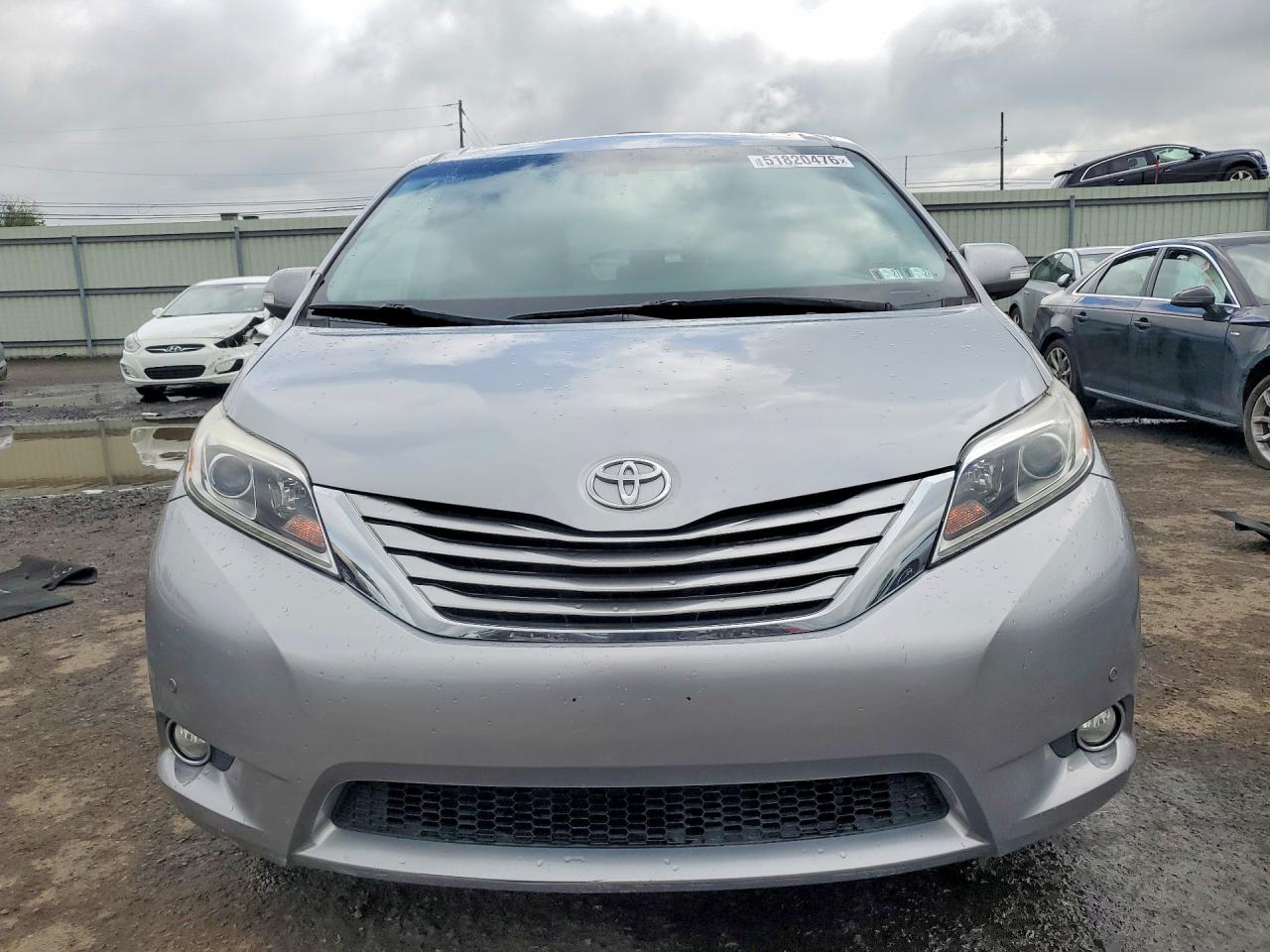 Toyota Sienna Limited Premium 7-passenger