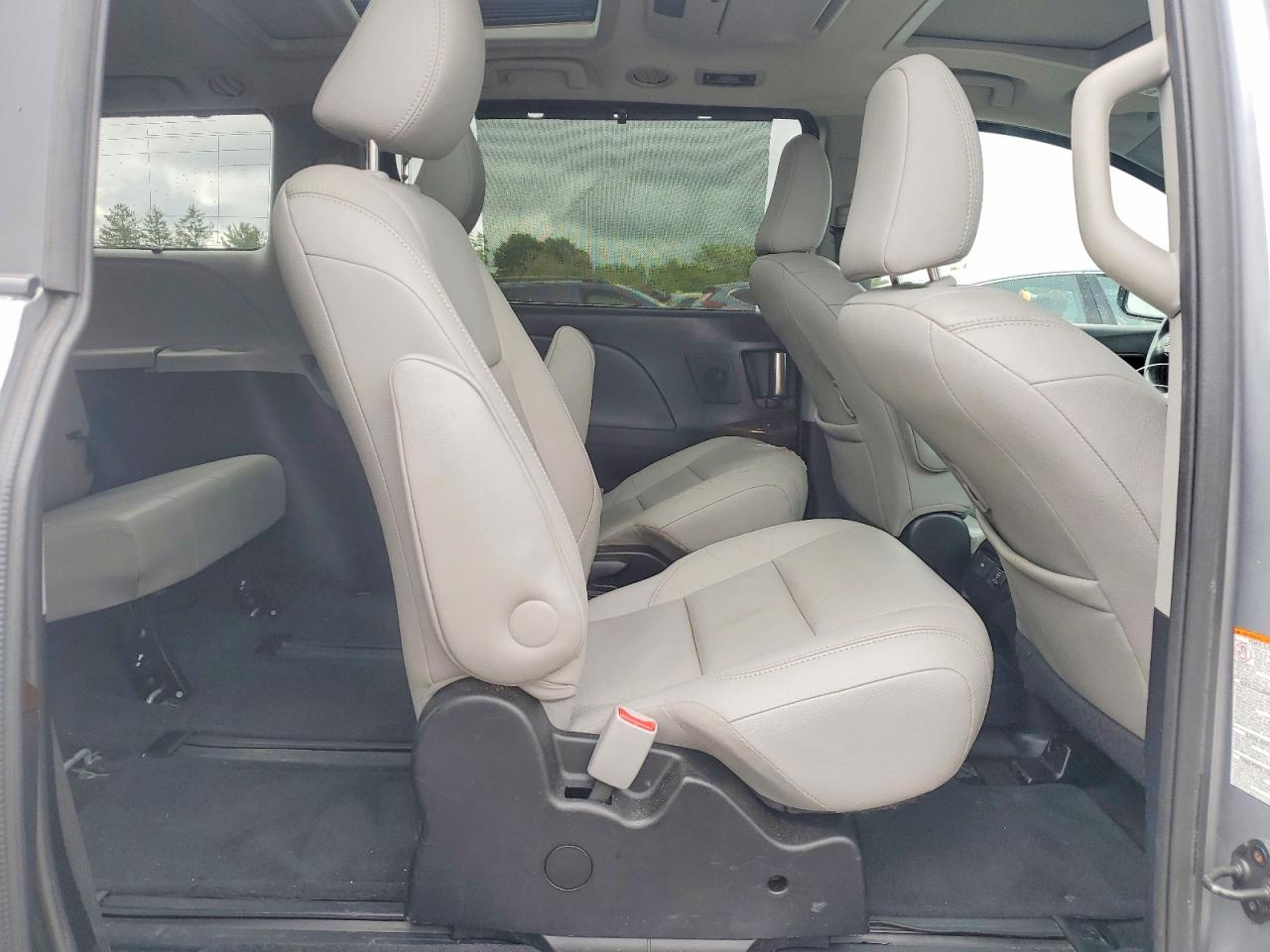 Toyota Sienna Limited Premium 7-passenger