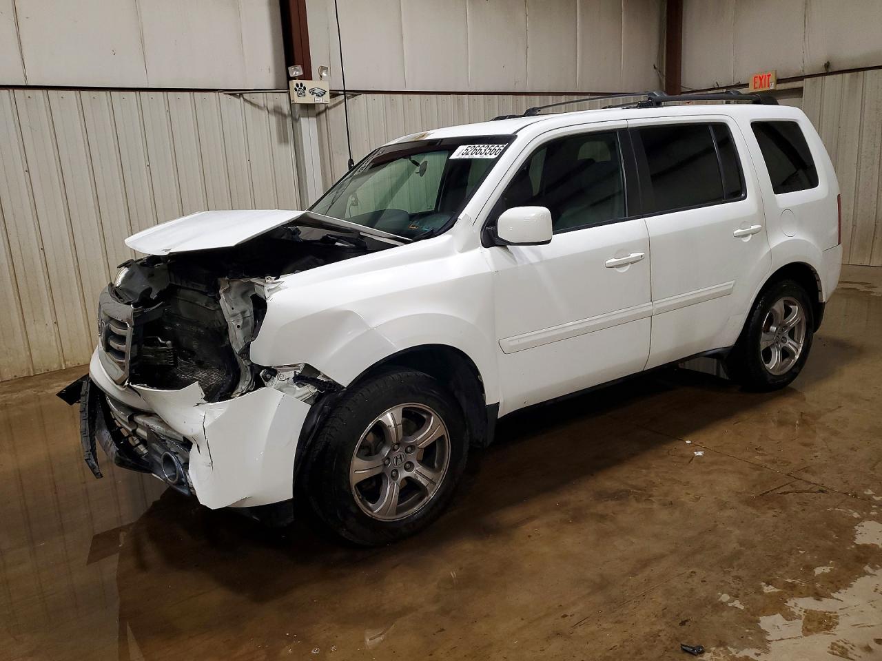 Salvage Honda Pilot Image